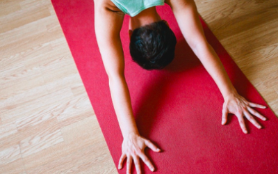 Yoga débutant à la maison : débuter sans matériel ni expérience