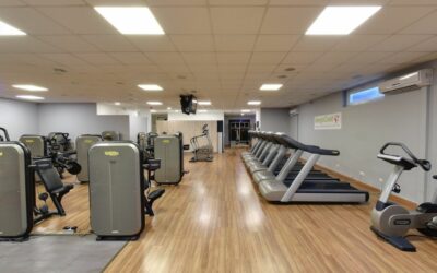 Débuter la musculation en salle : le guide pour un premier programme